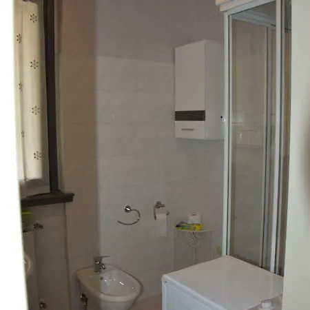 Icaro Apartment *