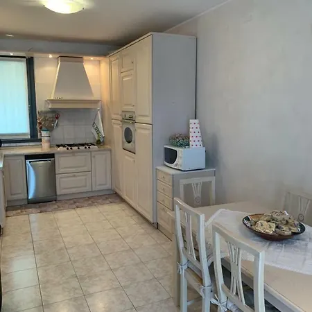 Icaro Apartment